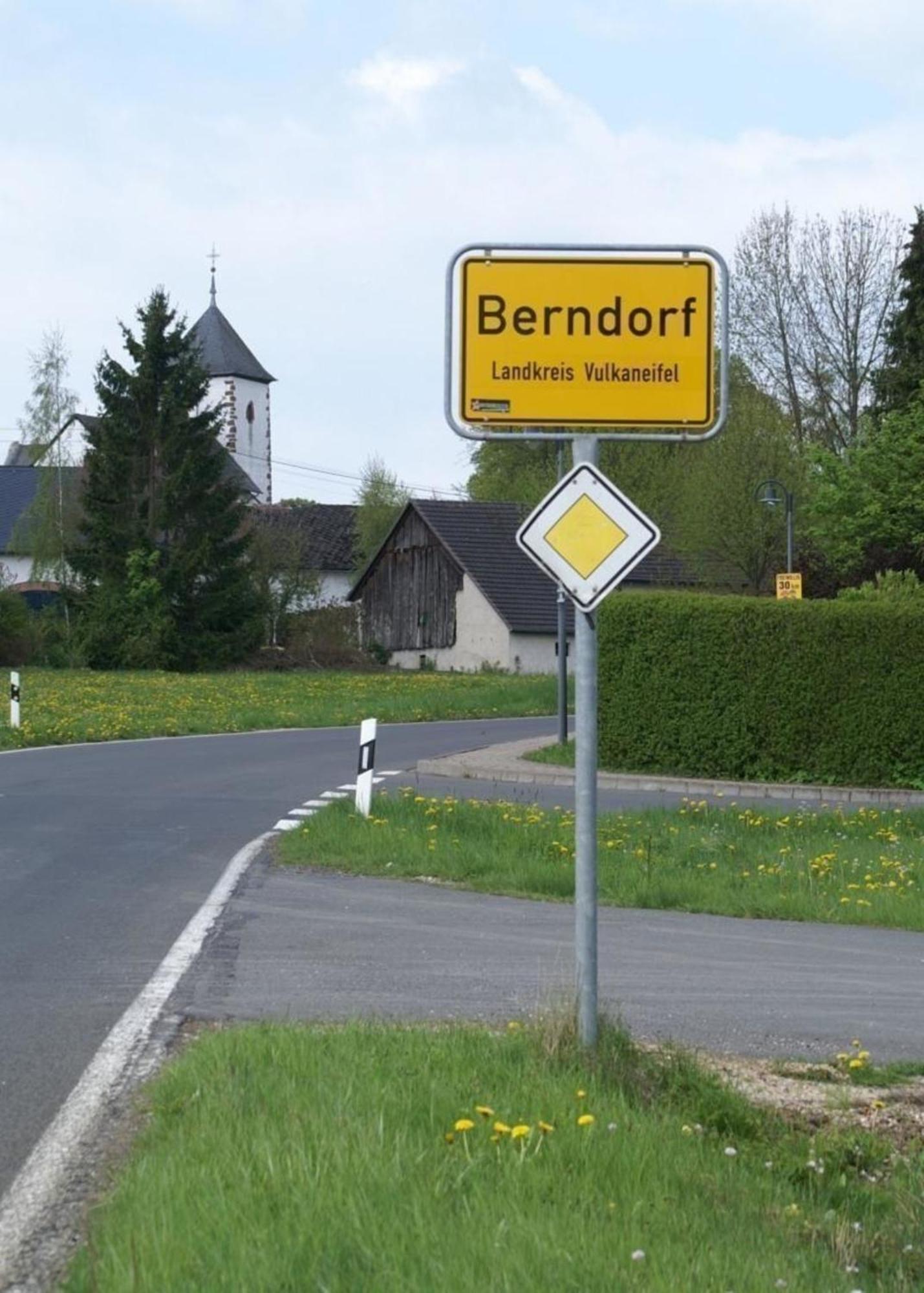 Gemuetliche Maisonette Wohnung Seelenblick Berndorf  Kültér fotó